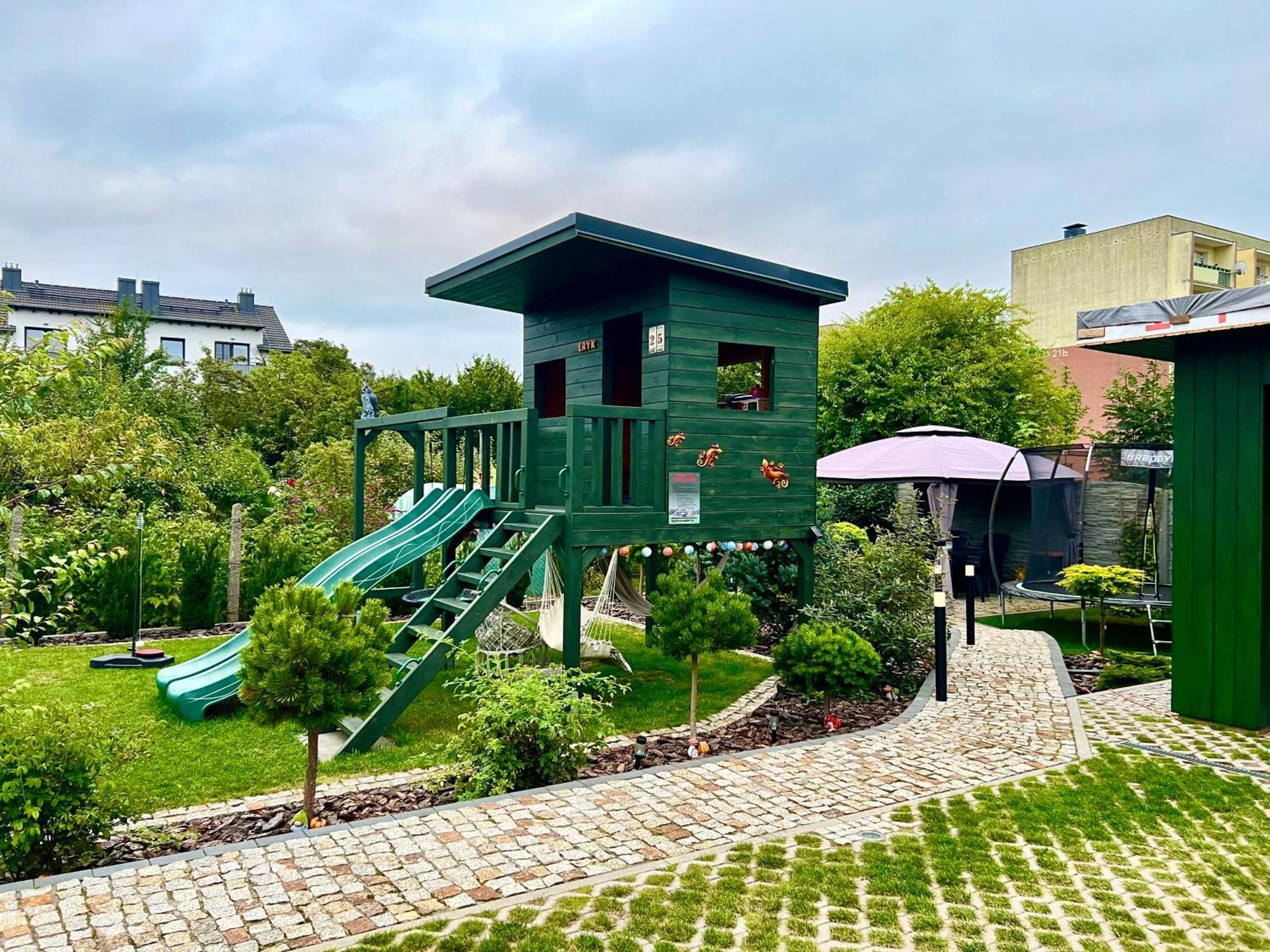 North Nest Luxury Suites - Quiet Garden Apartments - Family Friendly - Free Parking — Photos 3